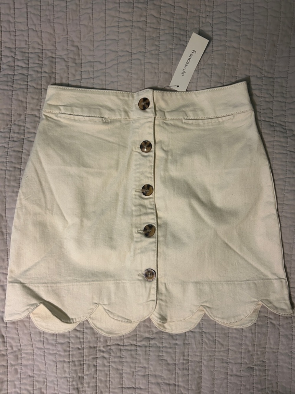 Francesca’s Mi Ami Scalloped Button-Front Mini Skirt